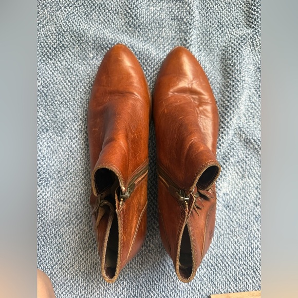 Frye Ray Belted Bootie 7.5 Brown distressed leather Western Cowboy Festival - Picture 7 of 8